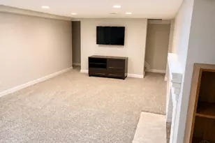 715 Brooks Ave, Wyoming, OH 45215 - Photo 16