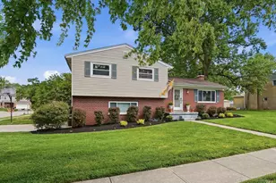 1838 Kingsway Ct, Anderson Township, OH 45230 - Photo 2