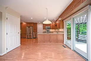 871 Meadow Ridge Dr, Union Township, OH 45245 - Photo 34