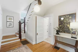 621 Evanswood Pl, Cincinnati, OH 45220 - Photo 6