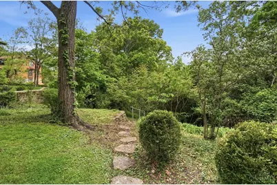 621 Evanswood Place, Cincinnati, OH 45220 - Photo 50