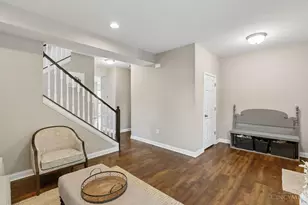 616 Haybrooke Dr, Hamilton Township, OH 45039 - Photo 6