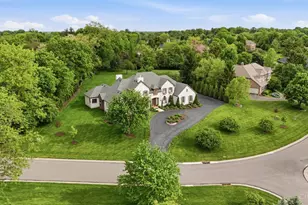 9071 Ambercreek Dr, Amberley, OH 45236 - Photo 2