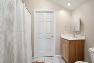 1065 Brunswick Dr, Perry Township, OH 45118 - Photo 34