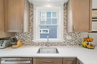 1325 Edwards Rd, Cincinnati, OH 45208 - Photo 12