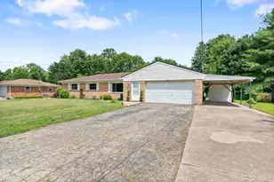 4220 Forsythia Dr, Union Township, OH 45245 - Photo 2