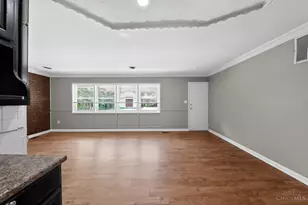 8877 Balboa Dr, Springfield Township, OH 45231 - Photo 6