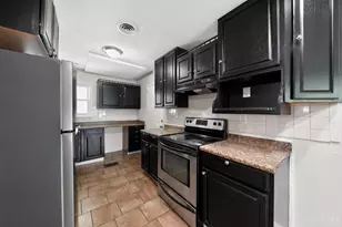 8877 Balboa Dr, Springfield Township, OH 45231 - Photo 14