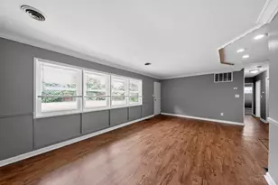 8877 Balboa Dr, Springfield Township, OH 45231 - Photo 10