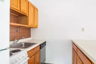5910 Cherokee Dr, Madeira, OH 45243 - Photo 8