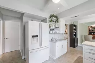 410 Compton Rd, Wyoming, OH 45215 - Photo 20