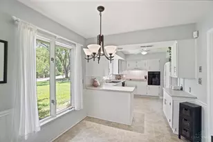 410 Compton Rd, Wyoming, OH 45215 - Photo 22