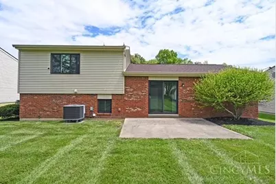 1426 Hazelgrove Dr, Colerain Township, OH 45240 - Photo 2