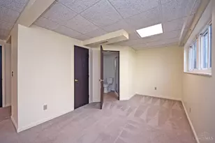 1426 Hazelgrove Dr, Springfield Township, OH 45240 - Photo 16