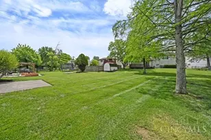 1426 Hazelgrove Dr, Springfield Township, OH 45240 - Photo 8