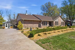 526 W Osborne St, Bethel, OH 45106 - Photo 4