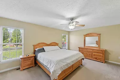 1094 Hayward Circle, Miami Township, OH 45150 - Photo 14