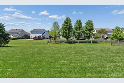 1094 Hayward Circle, Miami Township, OH 45150 - Photo 34