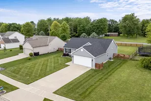 2386 Vista Lake Dr, Batavia Township, OH 45103 - Photo 2