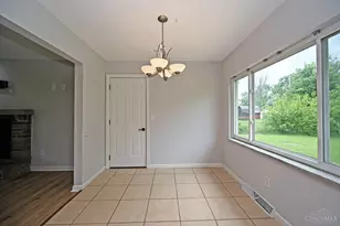 7960 Ruth Ct, West Chester, OH 45069 - Photo 10