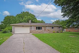 7960 Ruth Ct, West Chester, OH 45069 - Photo 2