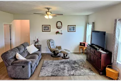 2360 Streamside Drive, Batavia, OH 45103 - Photo 4