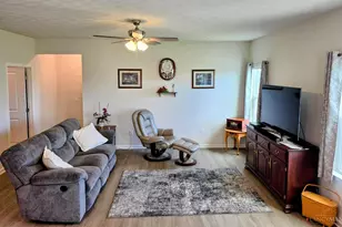 2360 Streamside Dr, Batavia, OH 45103 - Photo 4