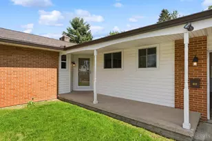 196 Virginia Cir, Wilmington, OH 45177 - Photo 2