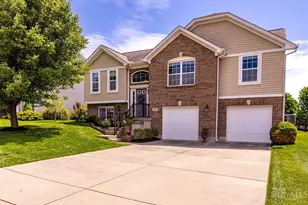 2002 Prairie Clover Dr, Turtle Creek Township, OH 45036 - Photo 2