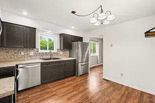 7594 Cinnamon Woods Dr, West Chester, OH 45069 - Photo 4