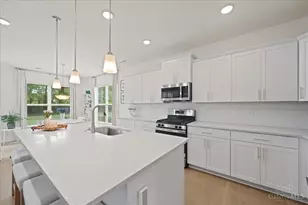 1346 Anacapa Ct, Batavia, OH 45103 - Photo 2
