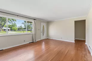 841 Danny Dr, Union Township, OH 45245 - Photo 4