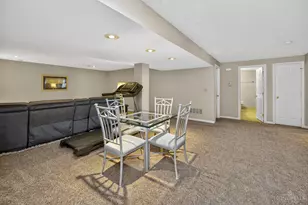 4977 Kleeman Green Dr, Green Township, OH 45211 - Photo 42
