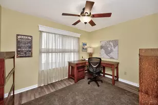 4977 Kleeman Green Dr, Green Township, OH 45211 - Photo 34