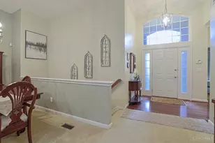 5252 Venetian Way, Hamilton Township, OH 45152 - Photo 4