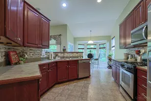 5252 Venetian Way, Hamilton Township, OH 45152 - Photo 14