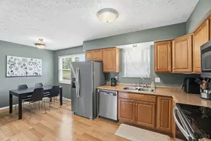 9537 Crestfield Dr, West Chester, OH 45069 - Photo 16