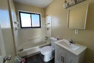 4467 Lee Rd, Loveland, OH 44128 - Photo 16