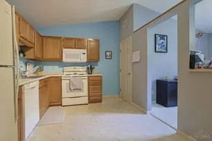 8773 Carrousel Park Cir, Colerain Township, OH 45251 - Photo 12