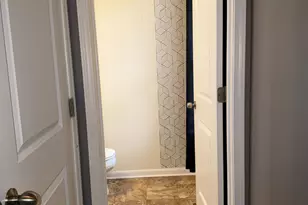 7025 Locker Ct, Cincinnati, OH 45224 - Photo 6