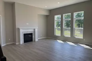1751 Goldfinch Ln, Miami Township, OH 45150 - Photo 4