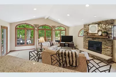 6046 Gaines Road, Green Township, OH 45247 - Photo 10