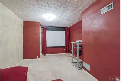 10152 Timberview Court, Cincinnati, OH 45215 - Photo 32