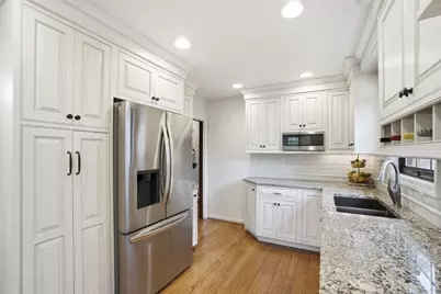 3866 Drakewood Drive, Cincinnati, OH 45209 - Photo 10