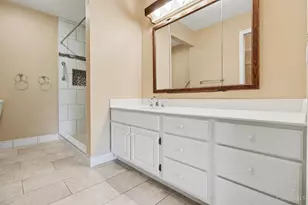 3080 Country Woods Ln, Green Township, OH 45248 - Photo 8