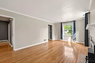 1567 Sunset Dr, Hamilton, OH 45013 - Photo 4
