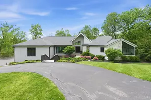 183 Congress Run Rd, Wyoming, OH 45215 - Photo 1