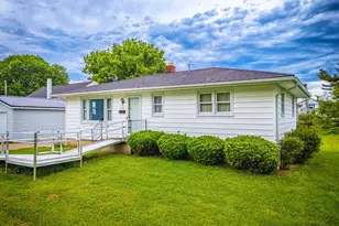 204 E 9th St, Manchester, OH 45144 - Photo 2