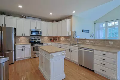 255 Delaware Drive, Hamilton Township, OH 45039 - Photo 18