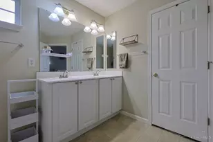 255 Delaware Dr, Hamilton Township, OH 45039 - Photo 26